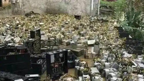 Wind-powered mining farm setup with large turbines
