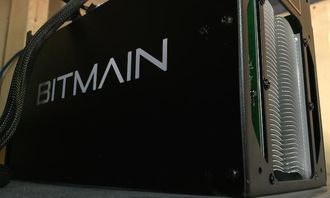 High-Performance ASIC Mining Rig in Action